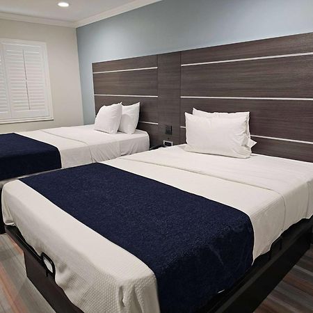 Travelodge Inn & Suites By Wyndham Fullerton Dış mekan fotoğraf