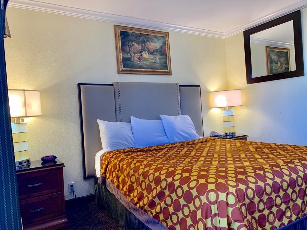 Travelodge Inn & Suites By Wyndham Fullerton Dış mekan fotoğraf