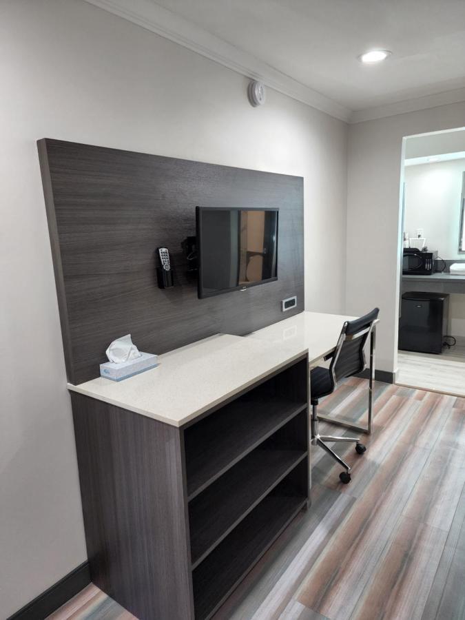 Travelodge Inn & Suites By Wyndham Fullerton Dış mekan fotoğraf