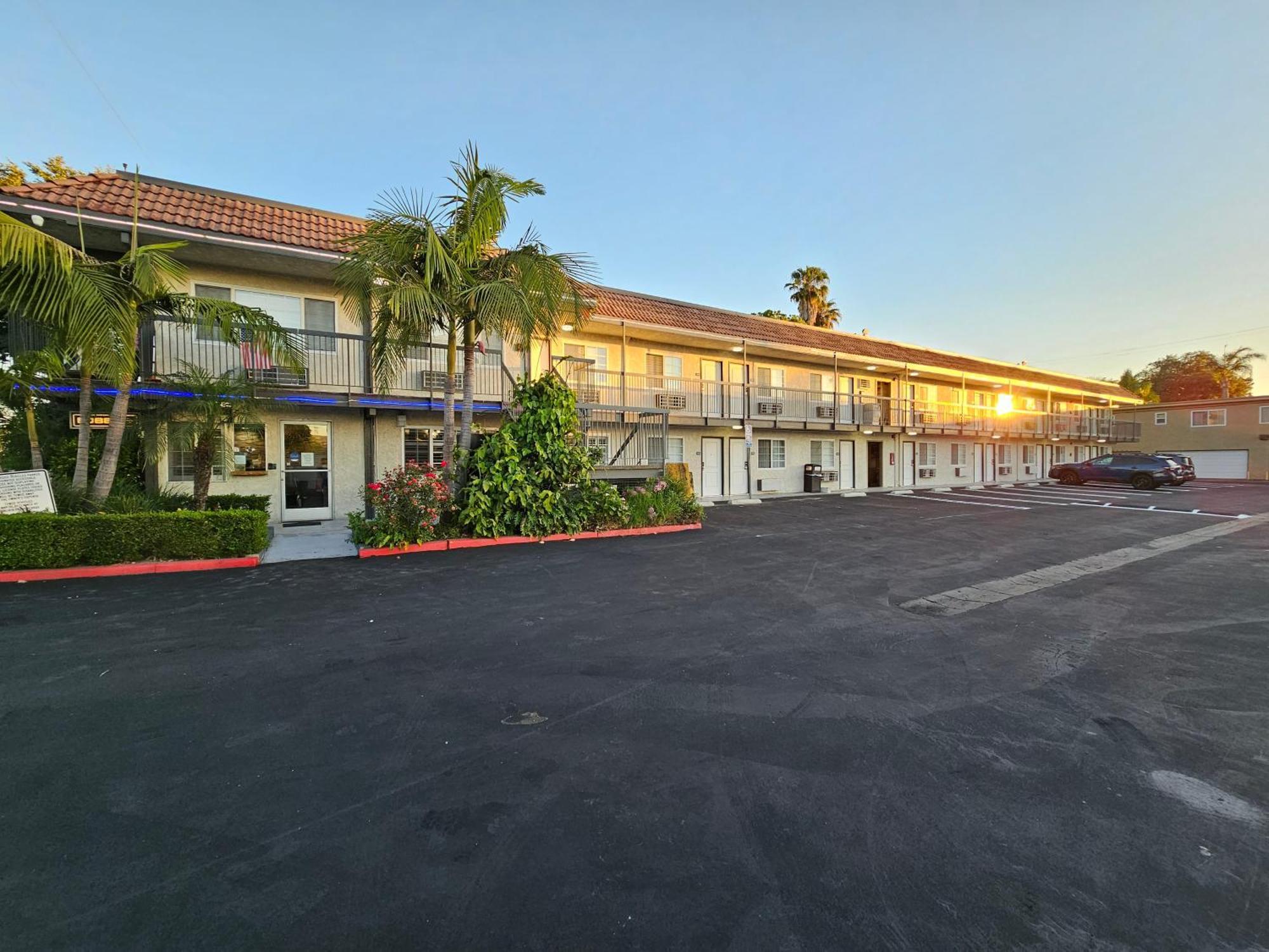 Travelodge Inn & Suites By Wyndham Fullerton Dış mekan fotoğraf