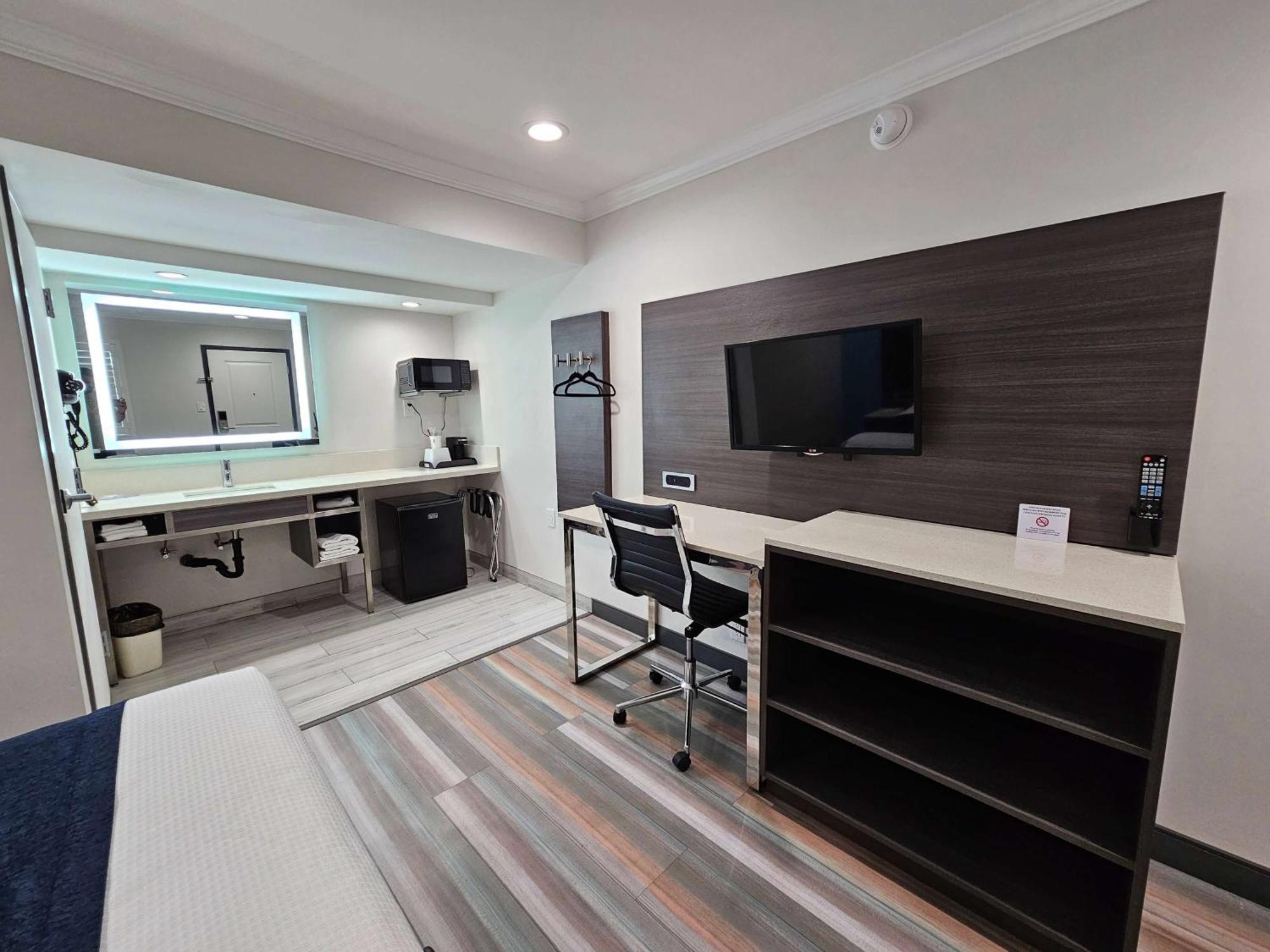 Travelodge Inn & Suites By Wyndham Fullerton Dış mekan fotoğraf