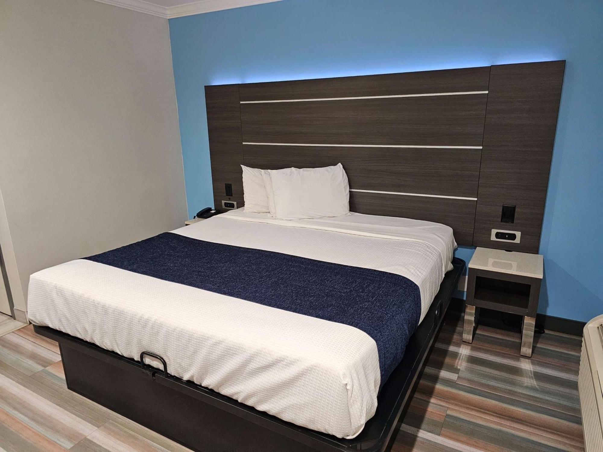 Travelodge Inn & Suites By Wyndham Fullerton Dış mekan fotoğraf