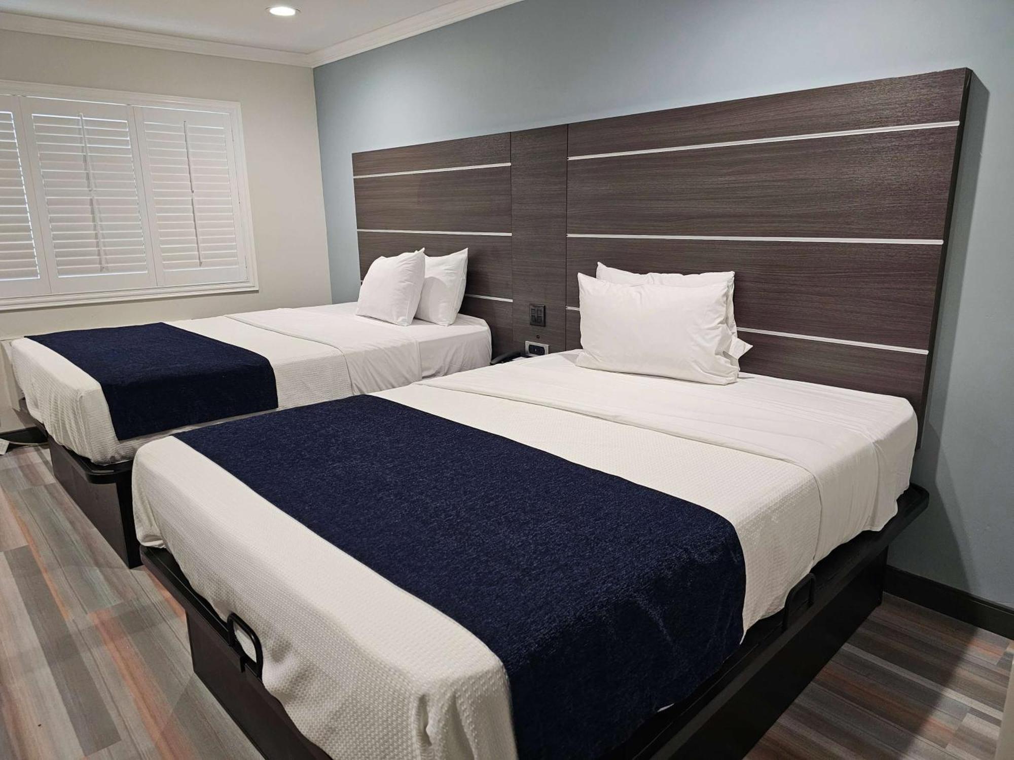 Travelodge Inn & Suites By Wyndham Fullerton Dış mekan fotoğraf