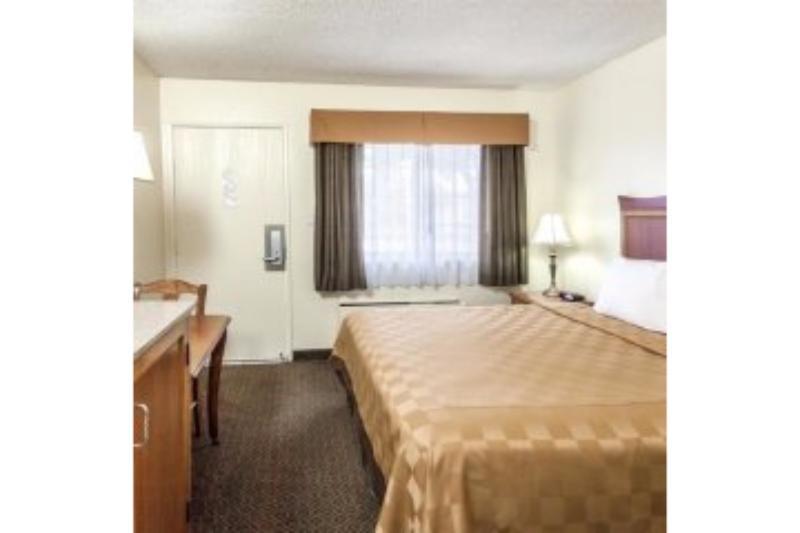 Travelodge Inn & Suites By Wyndham Fullerton Dış mekan fotoğraf
